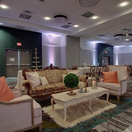 Holiday Inn & Suites Peoria At Grand Prairie By Ihg Екстериор снимка