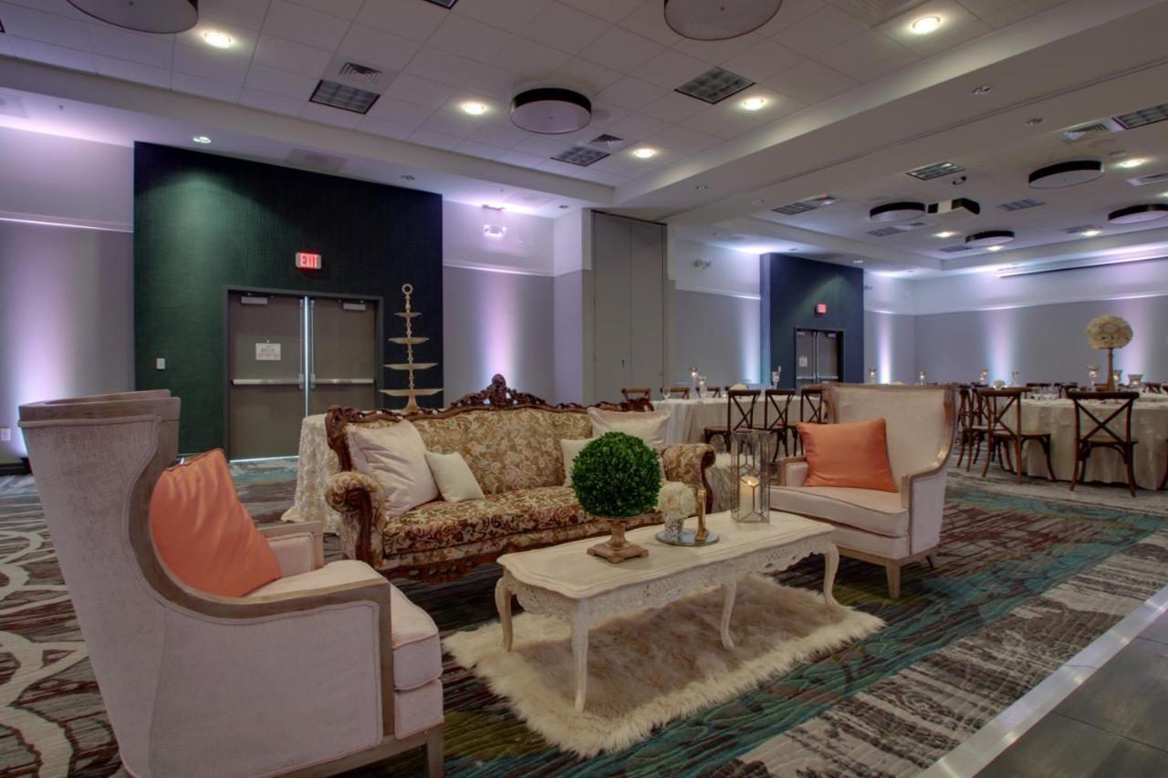 Holiday Inn & Suites Peoria At Grand Prairie By Ihg Екстериор снимка