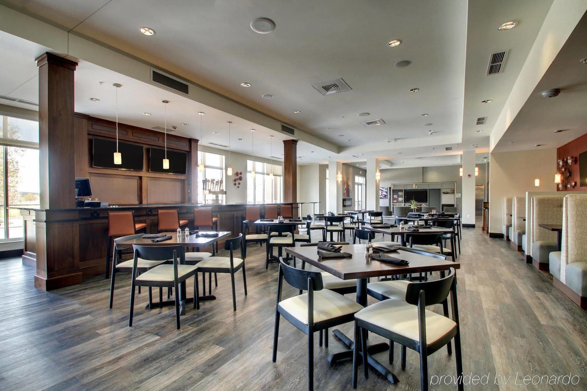 Holiday Inn & Suites Peoria At Grand Prairie By Ihg Екстериор снимка