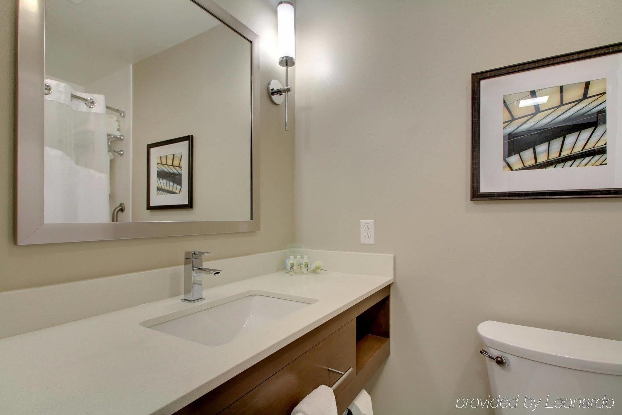 Holiday Inn & Suites Peoria At Grand Prairie By Ihg Екстериор снимка