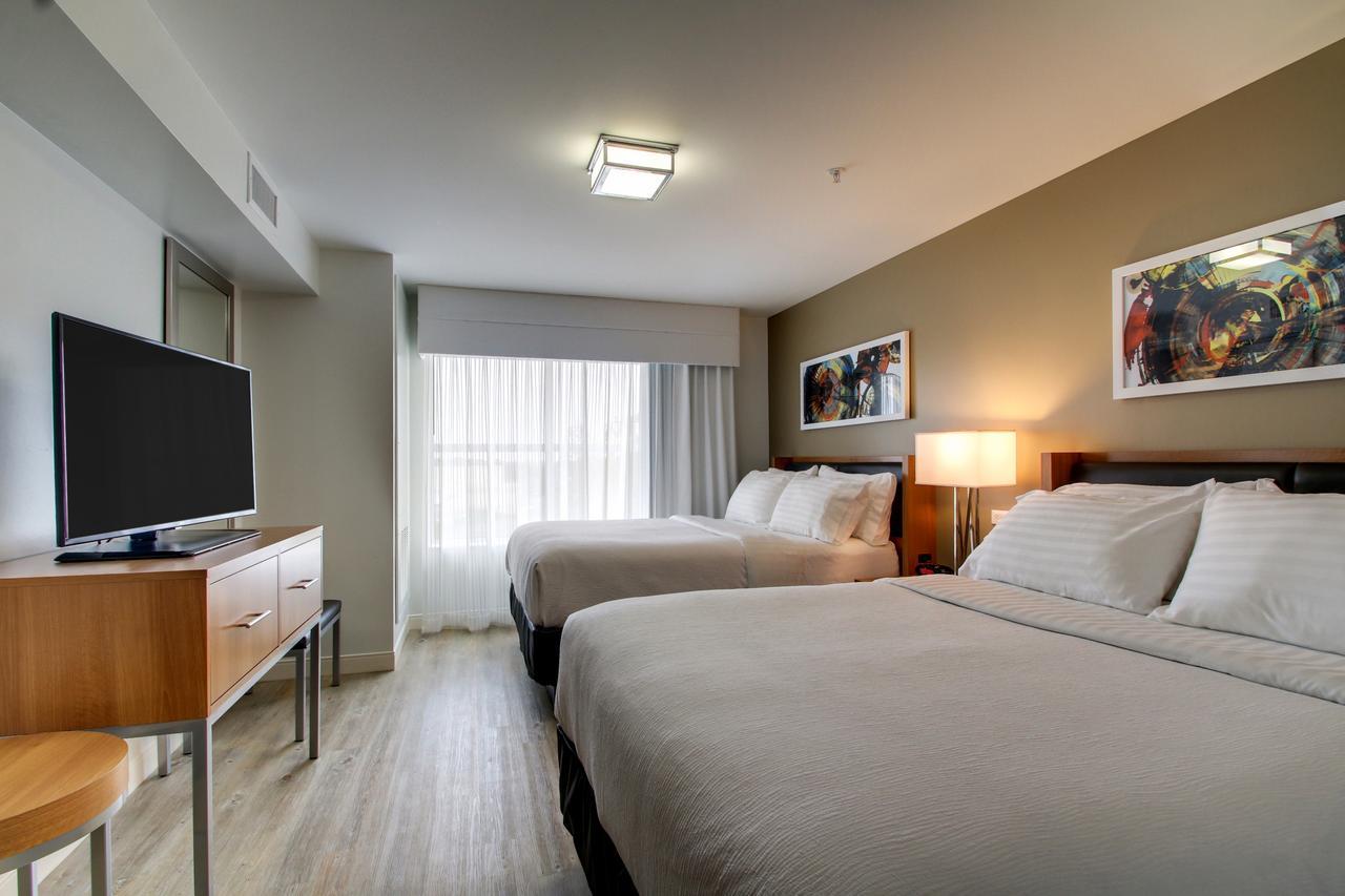Holiday Inn & Suites Peoria At Grand Prairie By Ihg Екстериор снимка