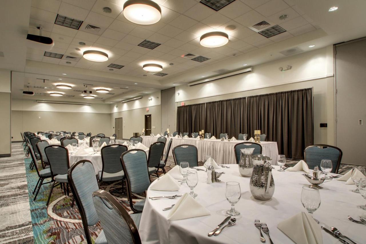 Holiday Inn & Suites Peoria At Grand Prairie By Ihg Екстериор снимка