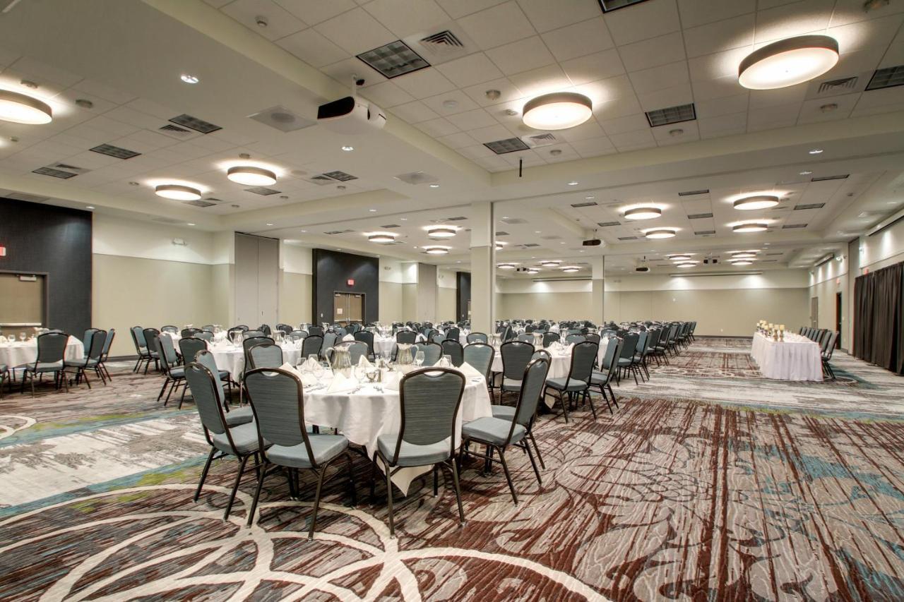 Holiday Inn & Suites Peoria At Grand Prairie By Ihg Екстериор снимка