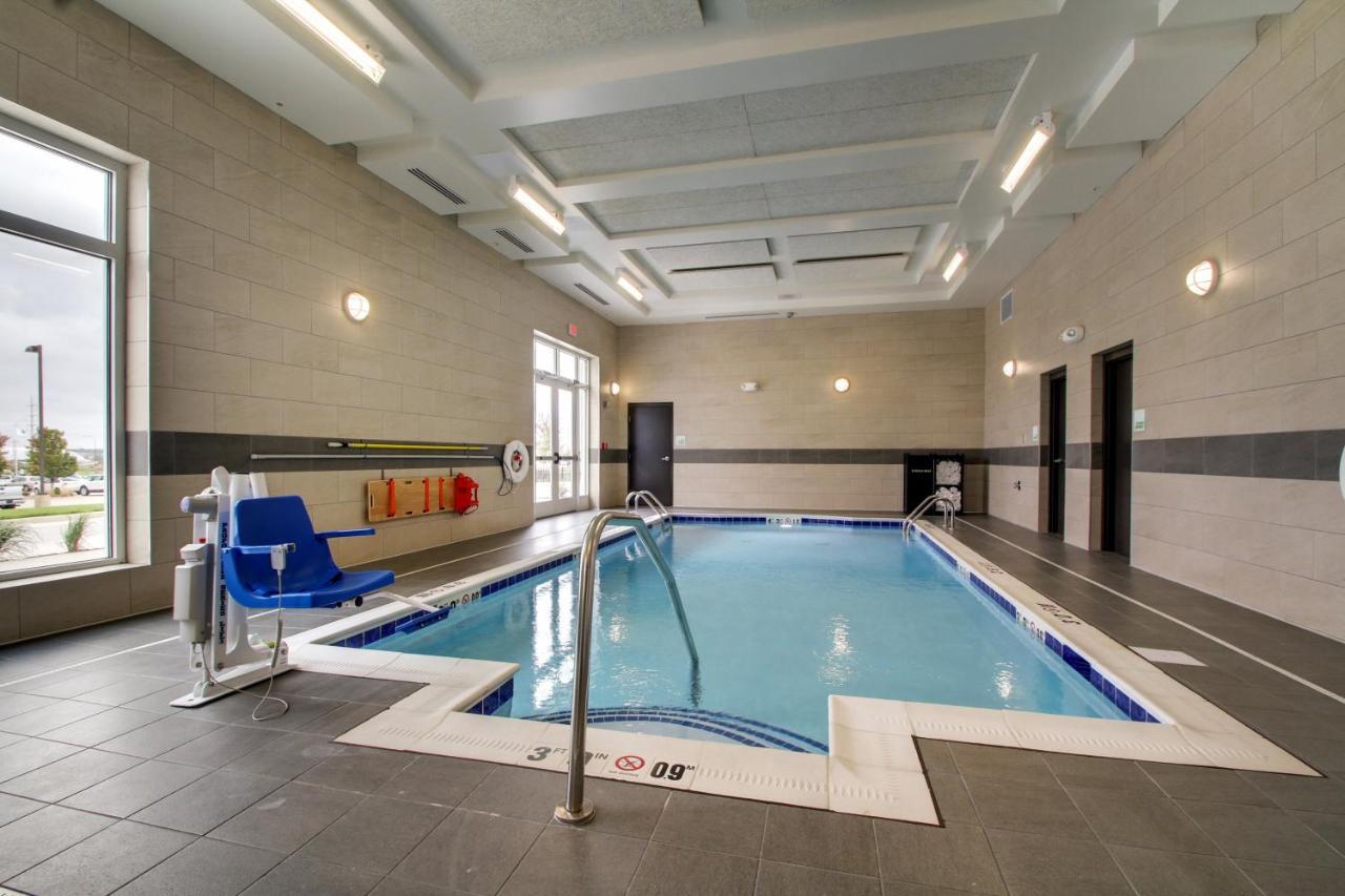 Holiday Inn & Suites Peoria At Grand Prairie By Ihg Екстериор снимка