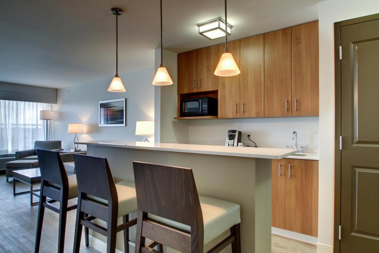 Holiday Inn & Suites Peoria At Grand Prairie By Ihg Екстериор снимка